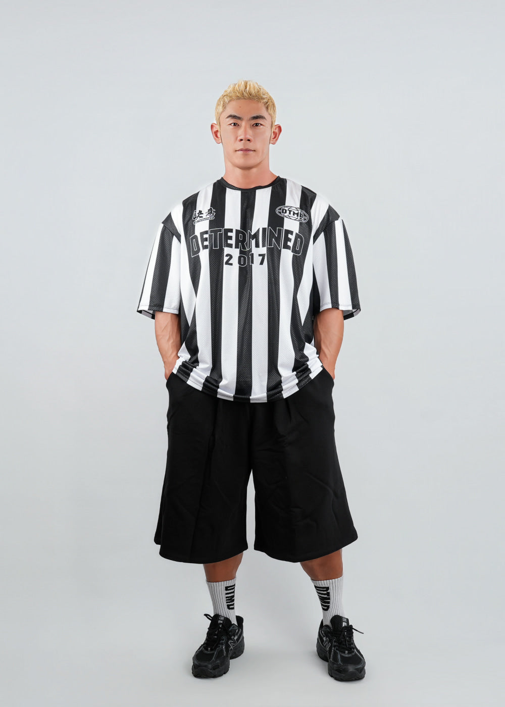Stripe Oversized (White/Black)