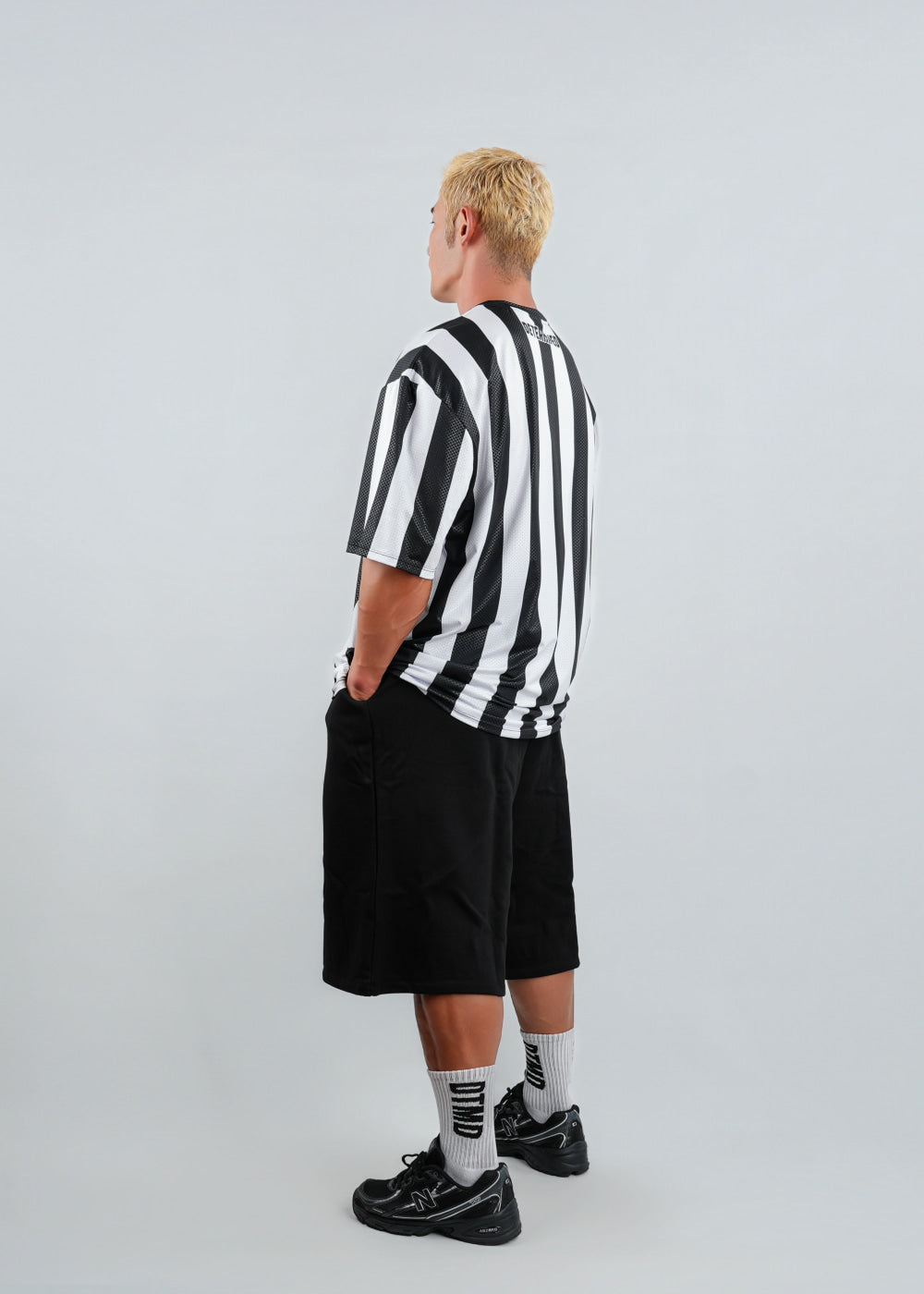 Stripe Oversized (White/Black)