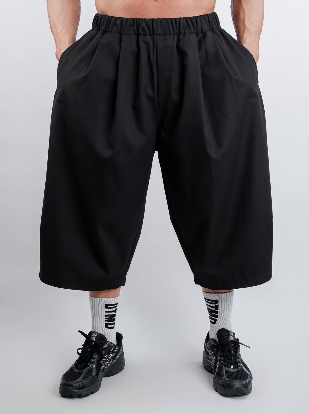 Bermuda Balloon Pants (Black)