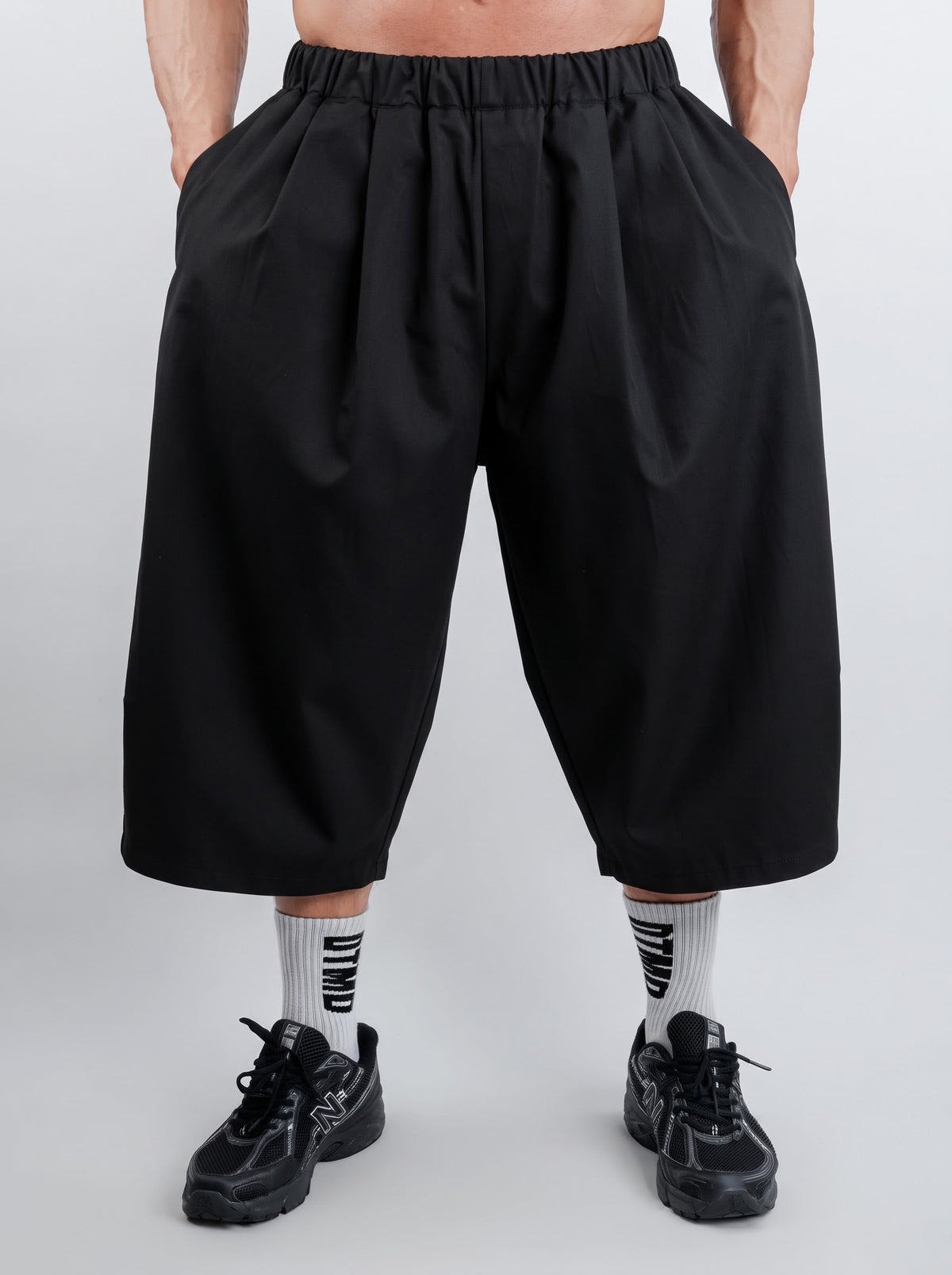 Bermuda Balloon Pants (Black)