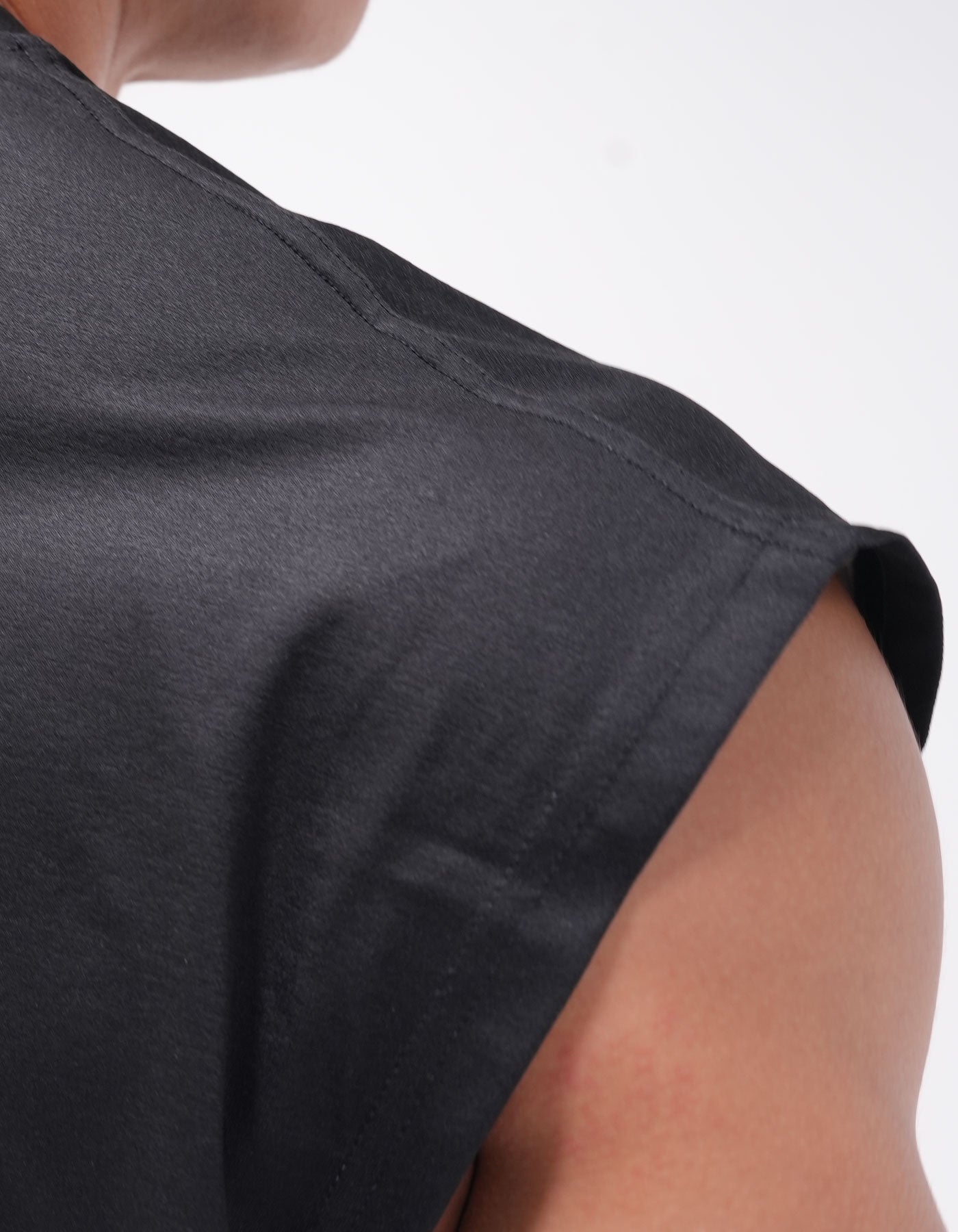 [Customize] Box Sleeveless